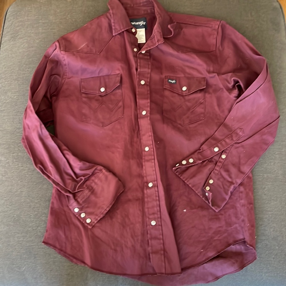 Maroon cotton Wrangler western shirt L white pearl snaps.